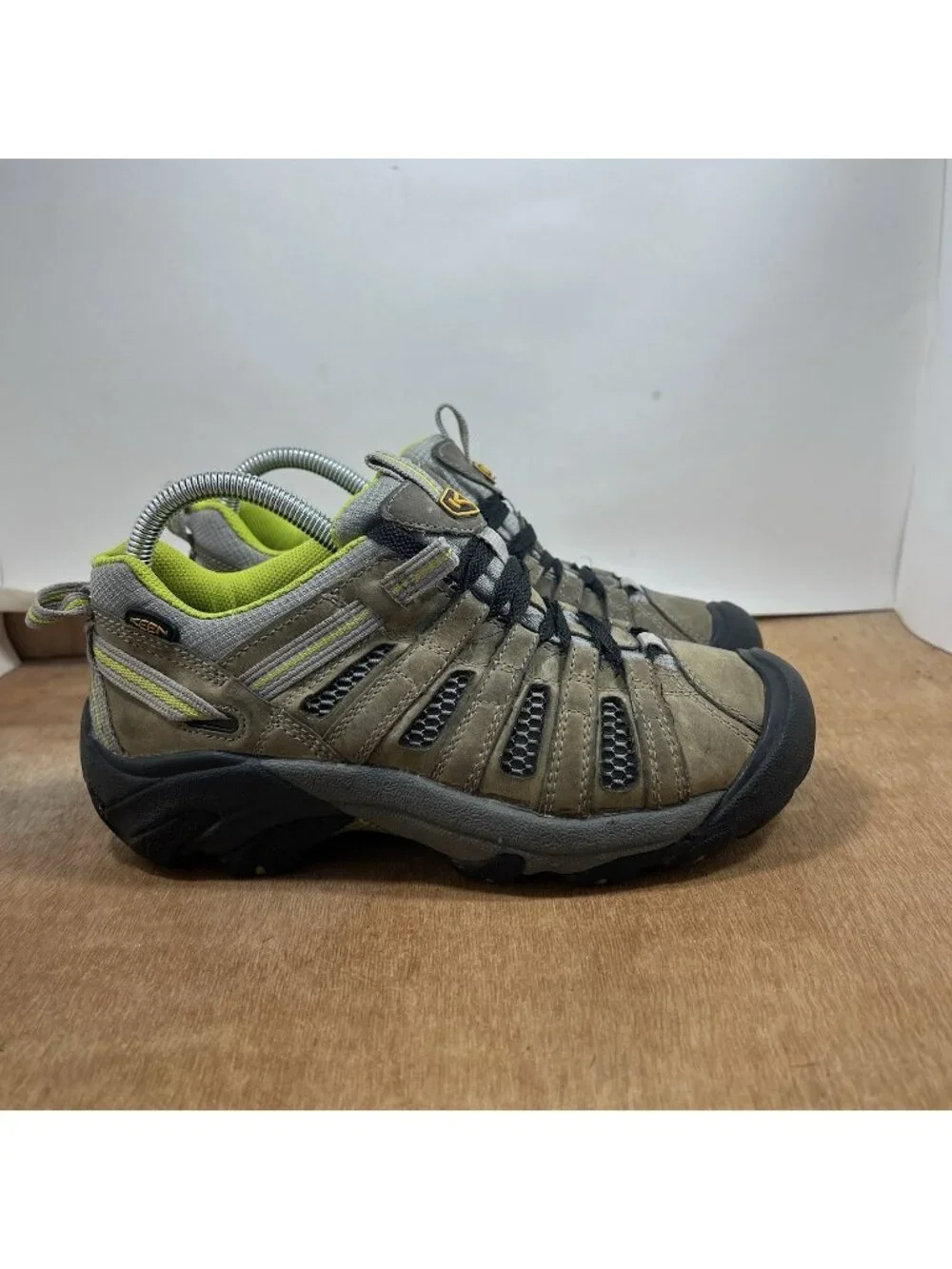 Keen Voyageur Shoes Women Size 7.5 Brown Green Waterproof Hiking Trail 1010141
